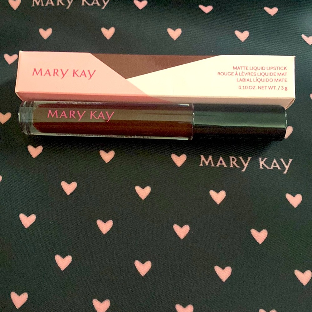 Mary Kay matte liquid lipstick. Color Rich Expresso
